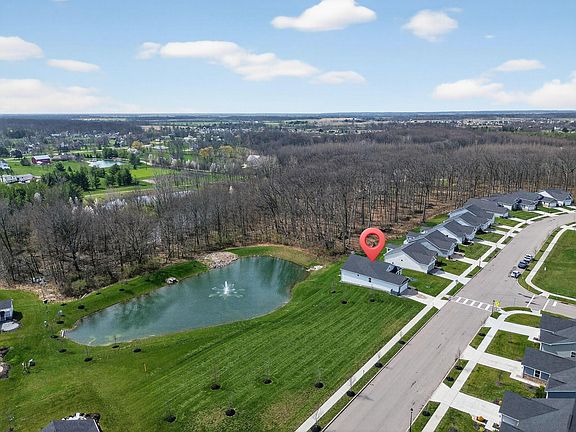 4th image of 775 Buchloe Dr