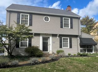 2705 Kent Rd, Columbus, OH 43221