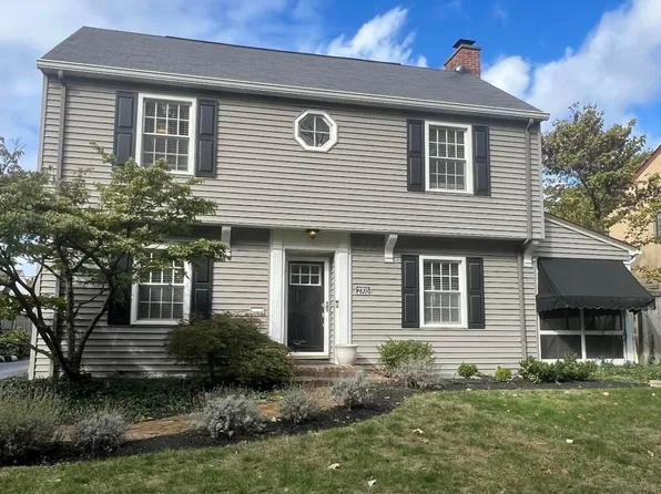 2705 Kent Rd, Columbus, OH 43221