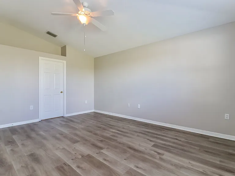 4545 Marchmont Blvd — Photo 13