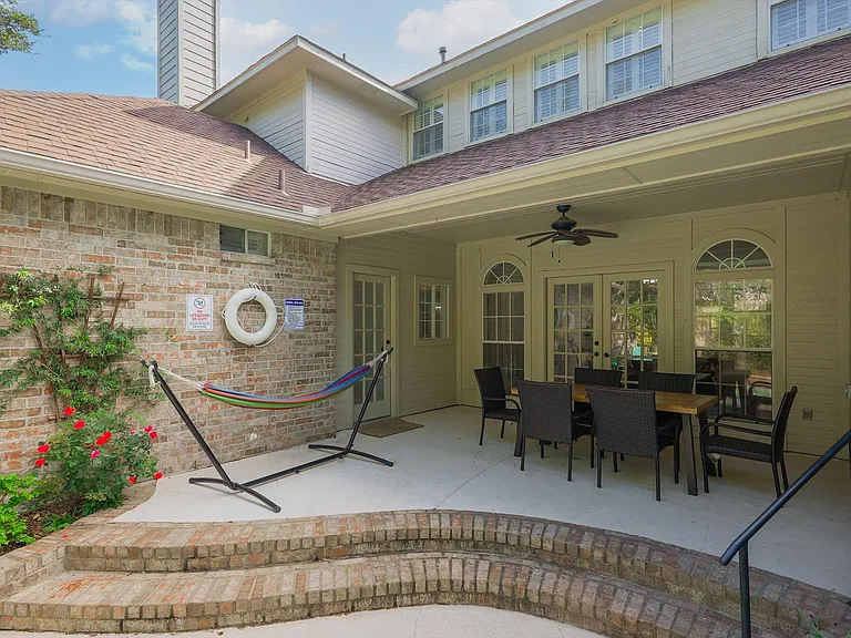 1811 Forest Meadow Ln — Photo 44