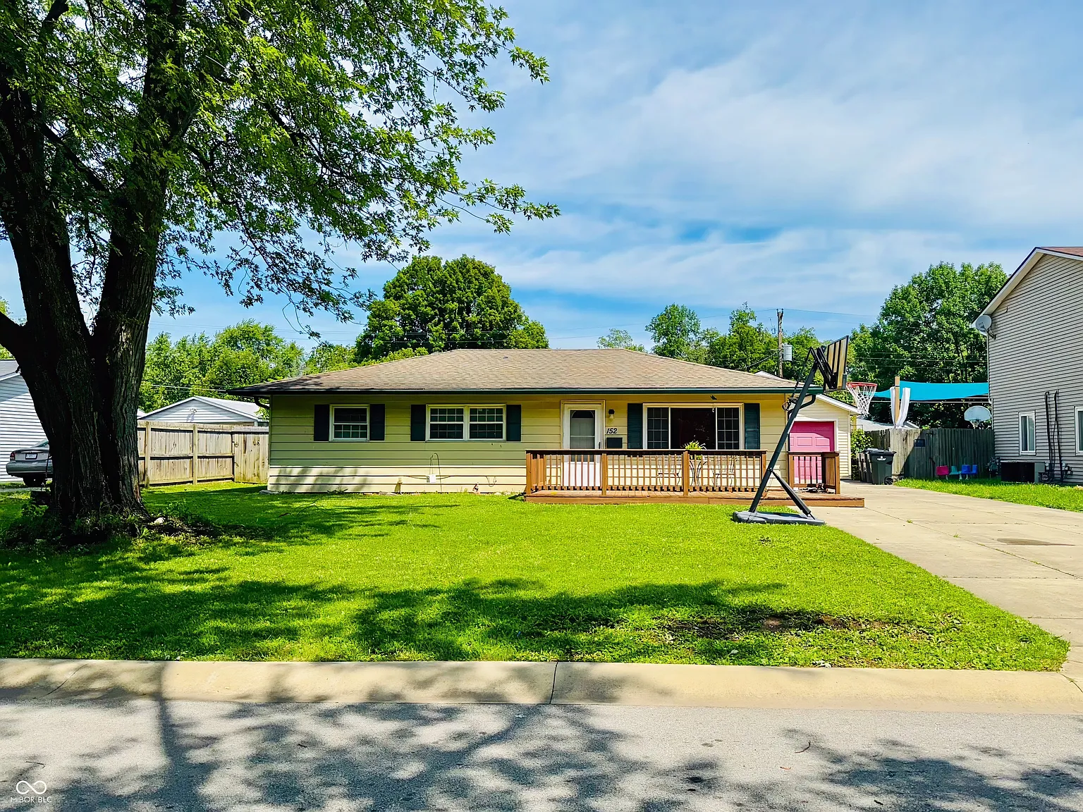 152 Bel Aire Dr photo 1