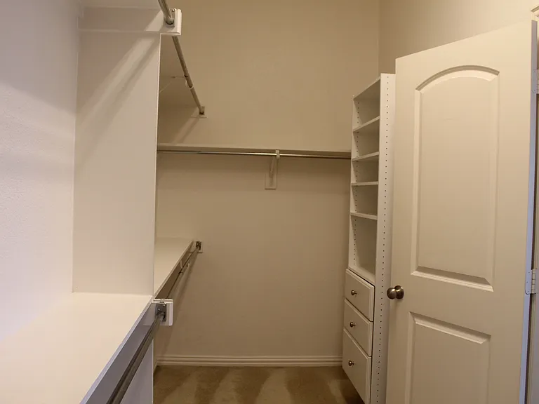 8100 Mountain Cedar Dr — Photo 15