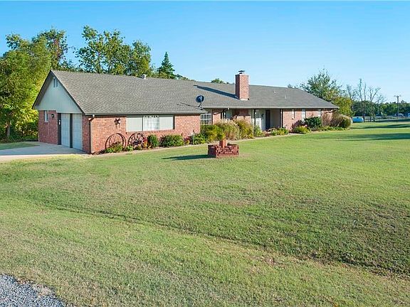 3rd image of 14525 Woodbriar Dr