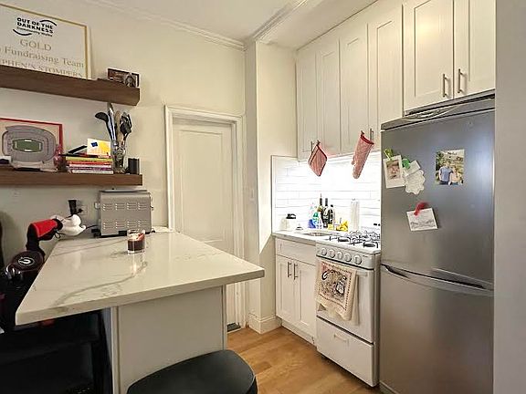 5th image of 26 Bedford St APT A