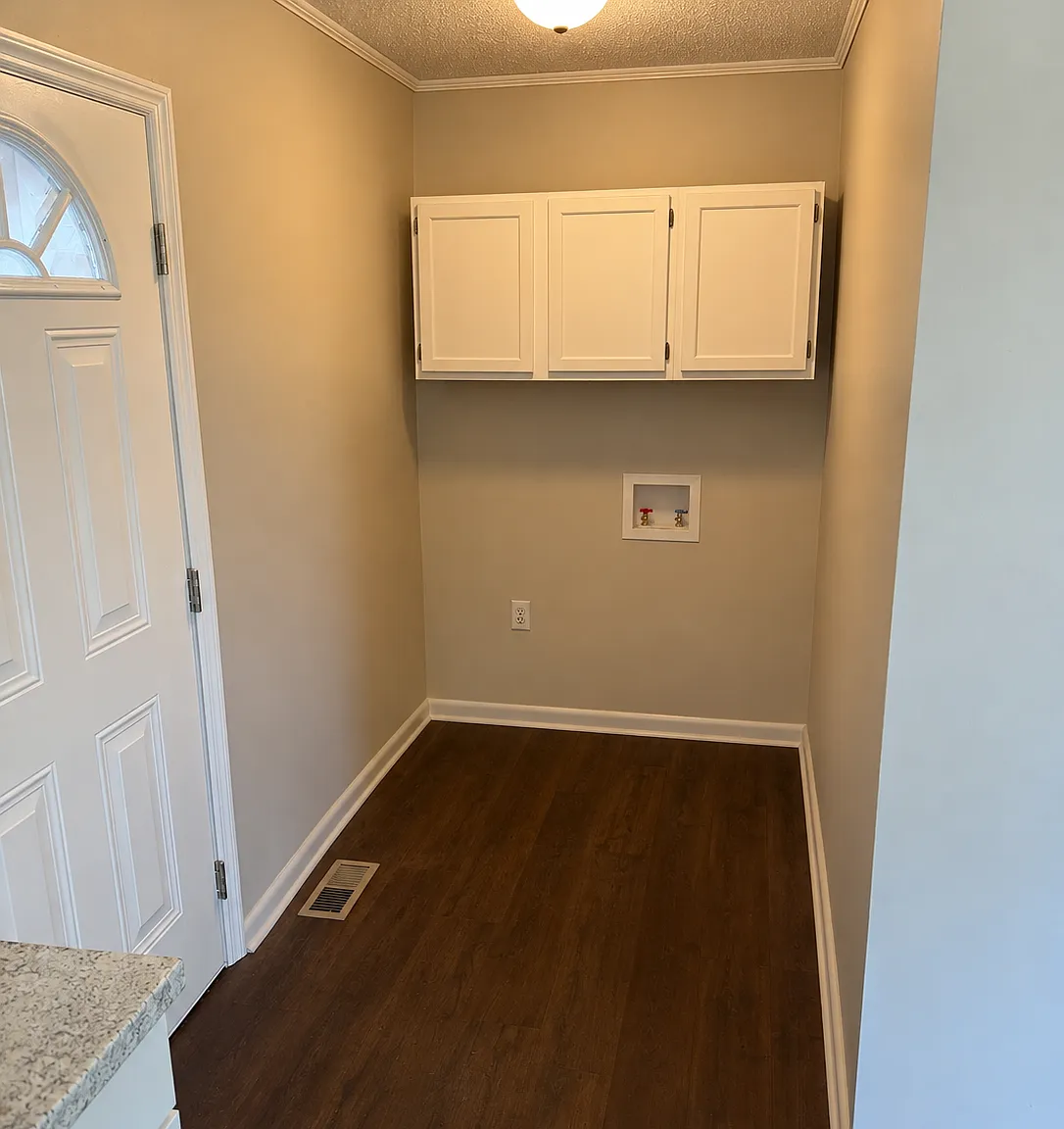 3 bed, 960 sqft, $1,500 — Photo 4