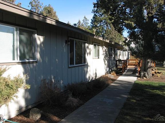 2nd image of 534 SE Wildcat Dr