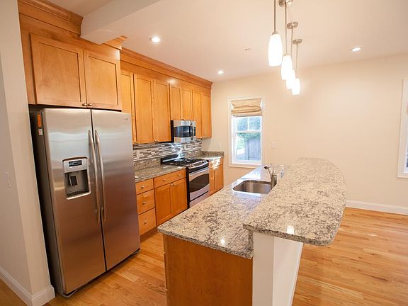 Kitchen with chef's appliances