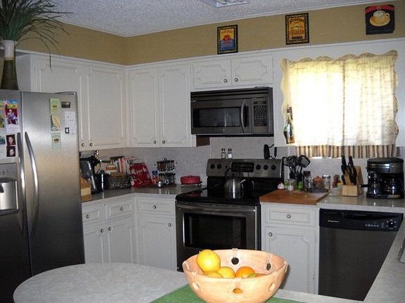 3rd image of 1504 W Shasta Ave