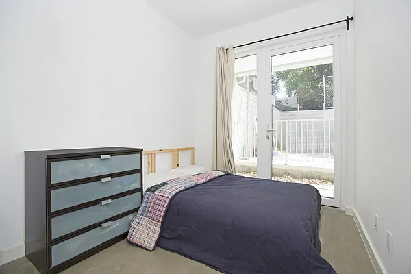 Rented by Compass | media 21