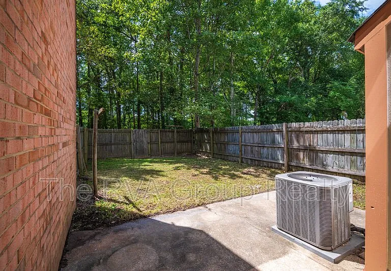 749 Pleasant St — Photo 40