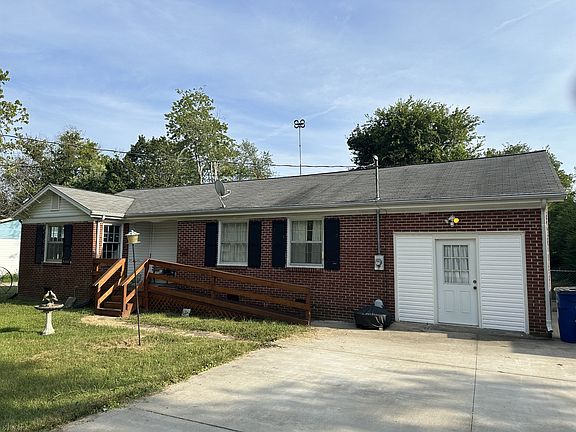 2nd image of 114 Charlotte Dr