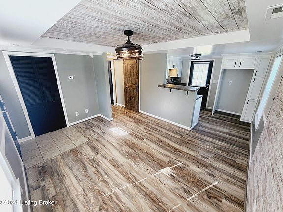 4th image of 10604 Alton Ln