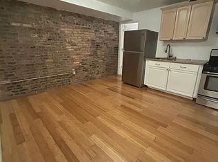 164 University Ave #6D, Newark, NJ 07102