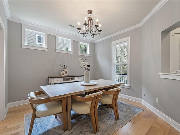 4th image of 2565 Rutherford Way