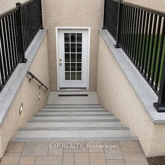 Building Photo - 11 Fairside Ave #2