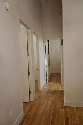 Rented by Manhattan Management LLC | media 93