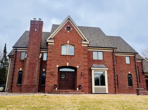 8140 134th St W, Apple Valley, MN 55124