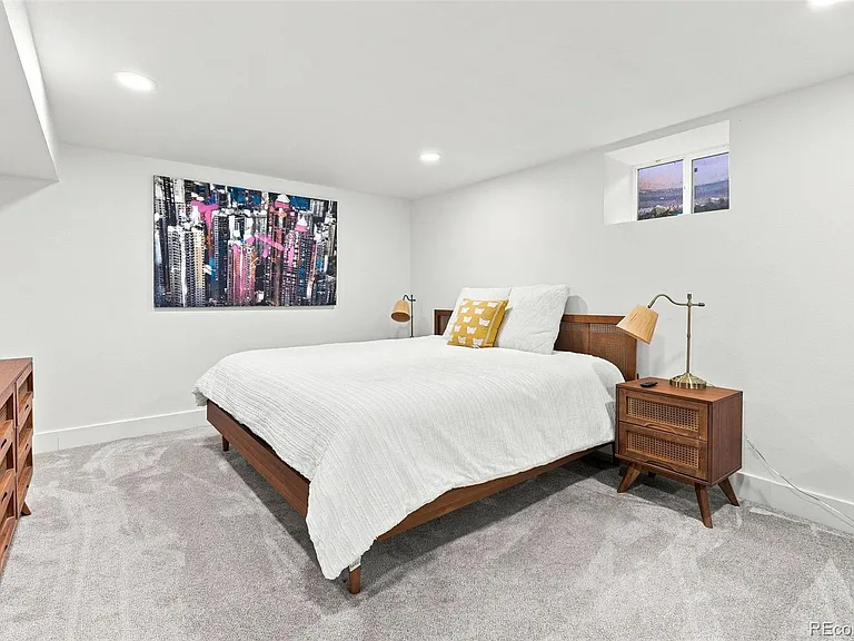 2320 S Holly Pl — Photo 26