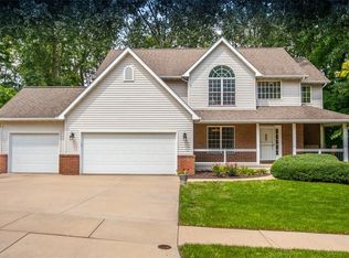 5118 Broadview Dr SE, Cedar Rapids, IA 52403