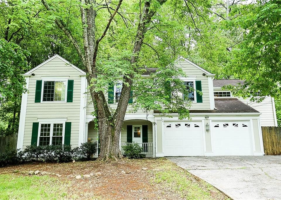 1st image of 2668 Crystal Ln