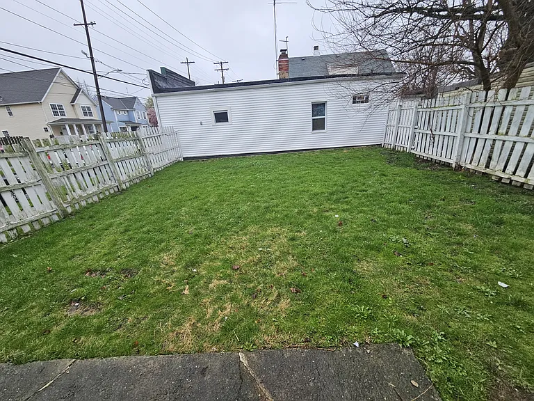 4520 Bush Ave #1 — Photo 17