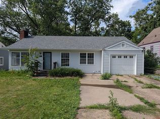 6533 Sunset Ter, Windsor Heights, IA 50324