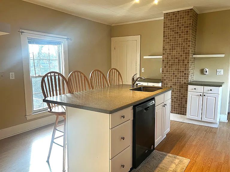 1st image of 65 Haskell St #2