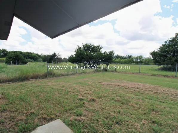 9520 Prairieview Dr, Fort Worth, TX 76134