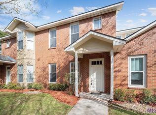 9922 Smithfield Ct, Baton Rouge, LA 70810
