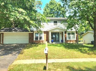 1205 Iron Warrior Ln, Ballwin, MO