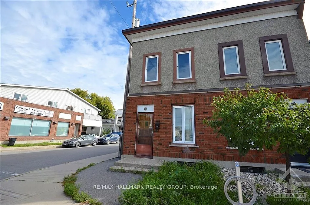 3 bed, $2,500 — Photo 2