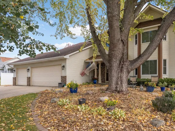 15660 Cumberland Ave W, Rosemount, MN 55068