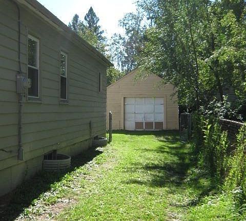 2nd image of 2046 E Boatfield Ave