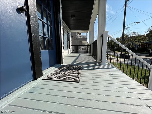 2nd image of 1591 Orchard Grove Ave