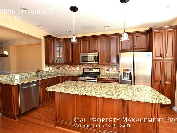 4th image of 23096 Sunbury St