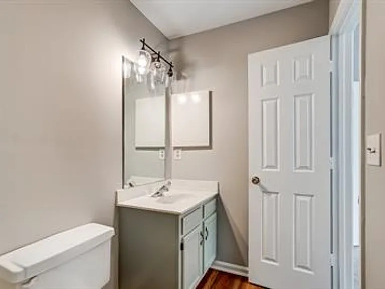 3821 Mosscroft Ln — Photo 7