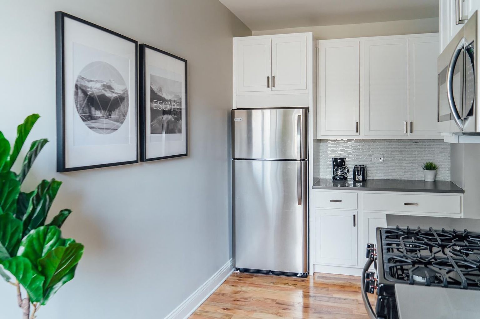 627 41 W Roscoe St Apartment Rentals Chicago Il Zillow