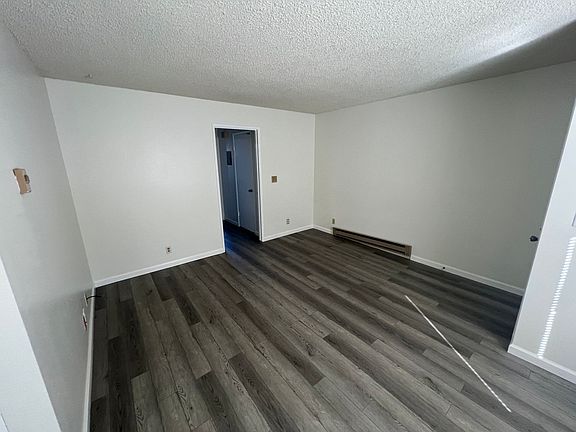 2nd image of 4202 Hamilton Ave #5