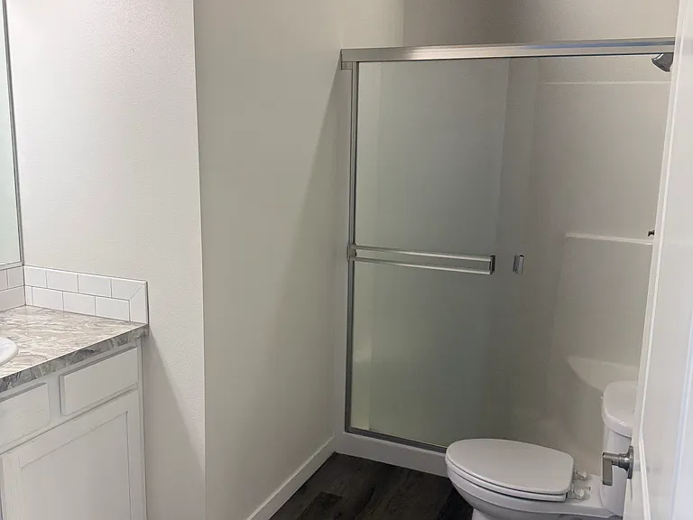 609 W Alder St #201 — Photo 3
