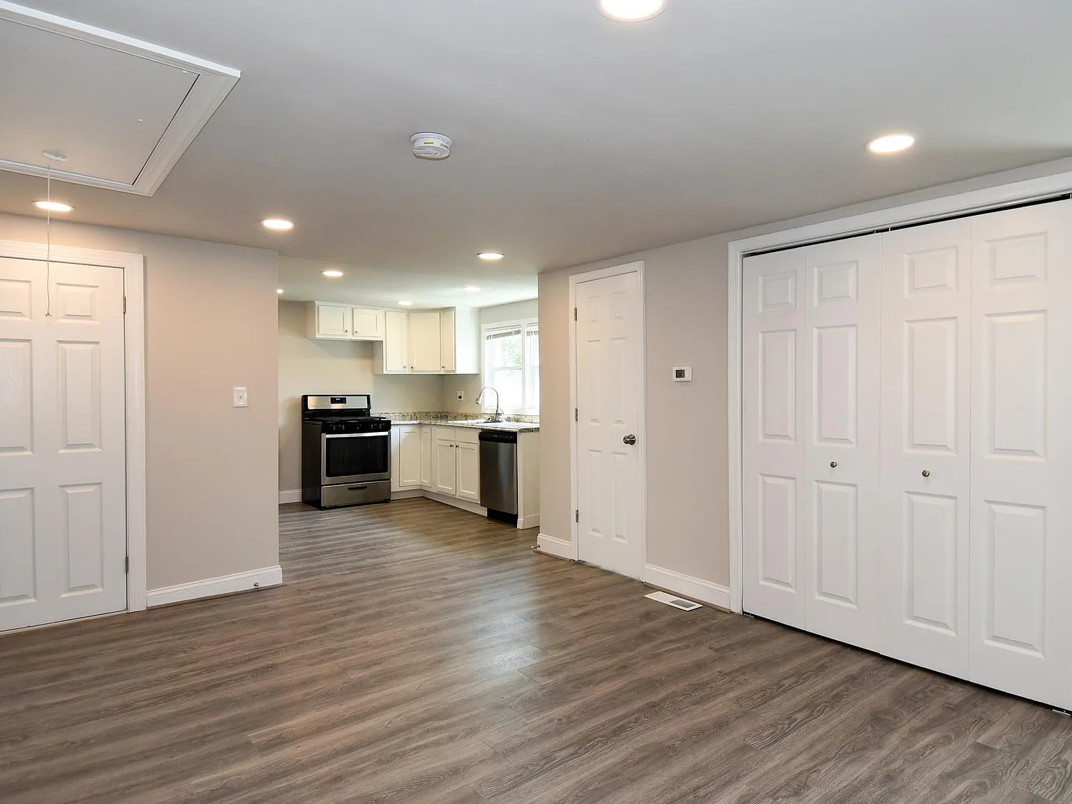 2 bed, 1.5 bath, 1000 sqft, $1,895 — Photo 4