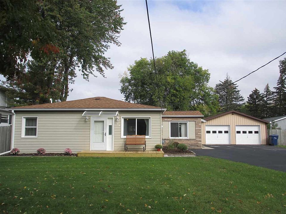 1st image of 304 Deens Ln