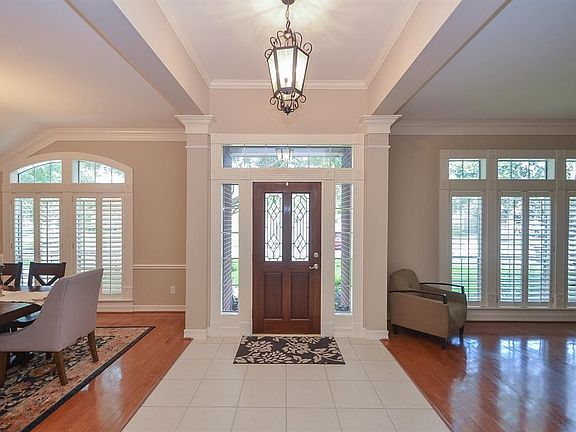 4th image of 1747 Lake Charlotte Ln