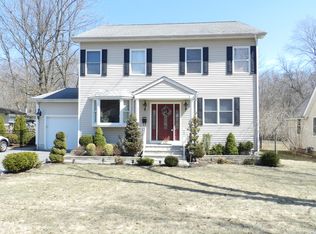 132 River Dr, Lake Hiawatha, NJ
