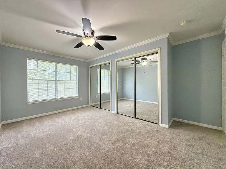501 W 26th St #321 — Photo 11