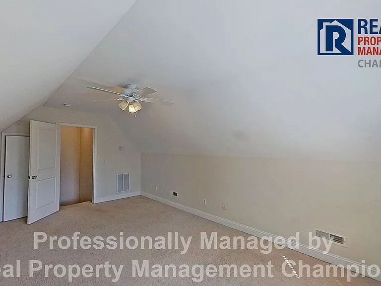 1734 Heatherstone Ln — Photo 25