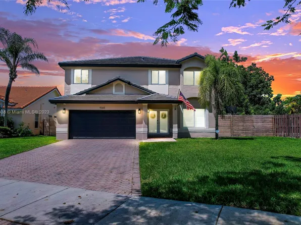 9365 SW 212th Ter, Cutler Bay, FL 33189