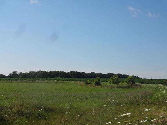 5th image of 18109 Loretta Dr