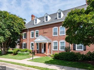 4231 35th St S UNIT B1, Arlington, VA 22206