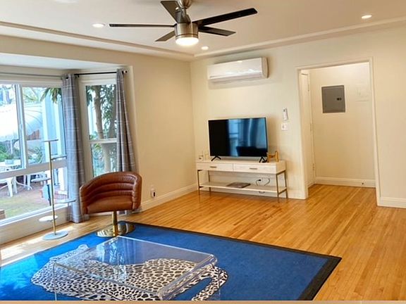 4th image of 1323 N Harper Ave APT 1